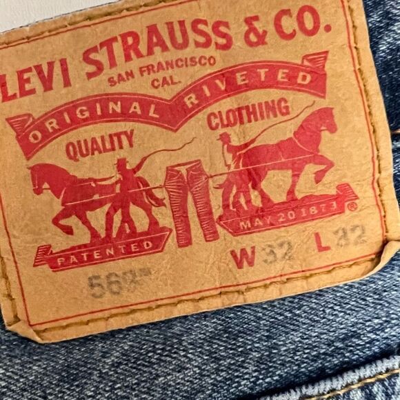 Levi's Distressed 569 Loose Straight Fit Jeans - Picture 9 of 13